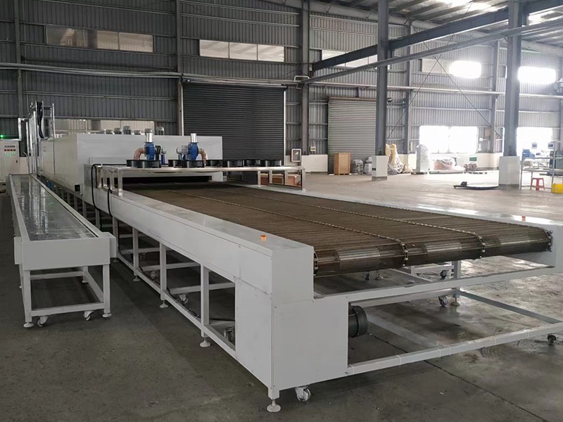 超宽三轨道隧道炉